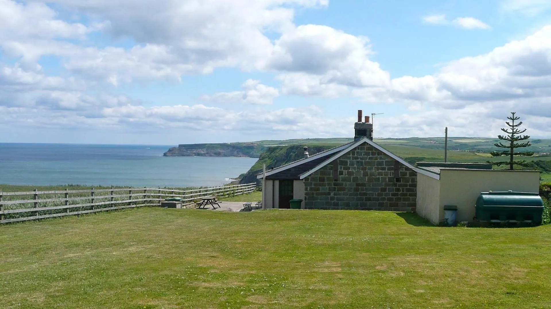 Cresta Bungalow Hinderwell
